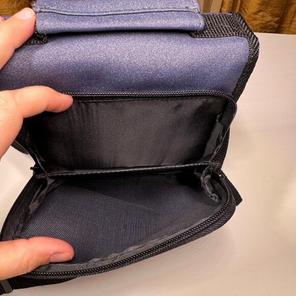 STAR Red Blue Star Print Crossbody Wallet Purse Vinyl Travel Organizer - Picture 10 of 13